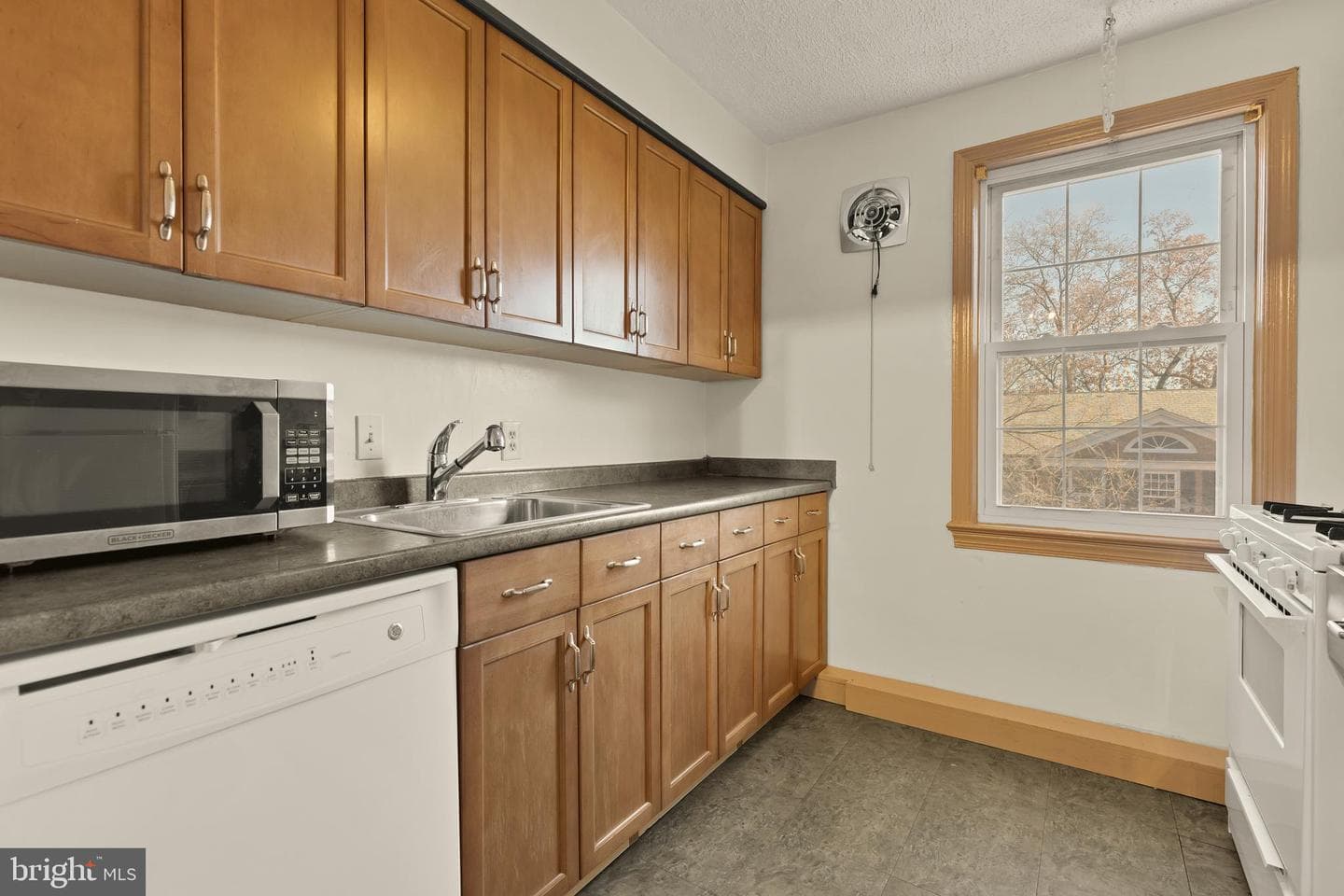 5010 Columbia Pike #6 photo 6
