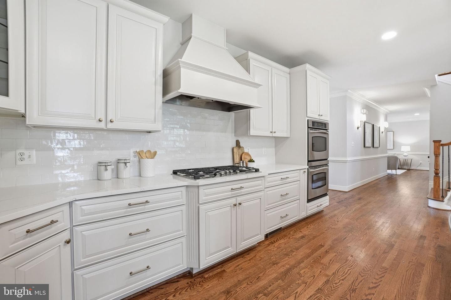 2808 John Marshall Drive photo 13