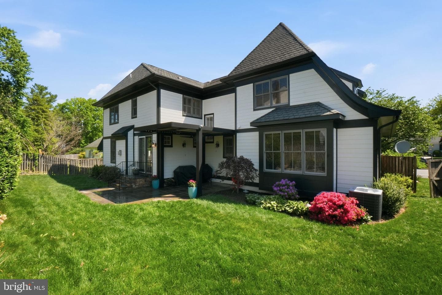 2808 John Marshall Drive photo 3