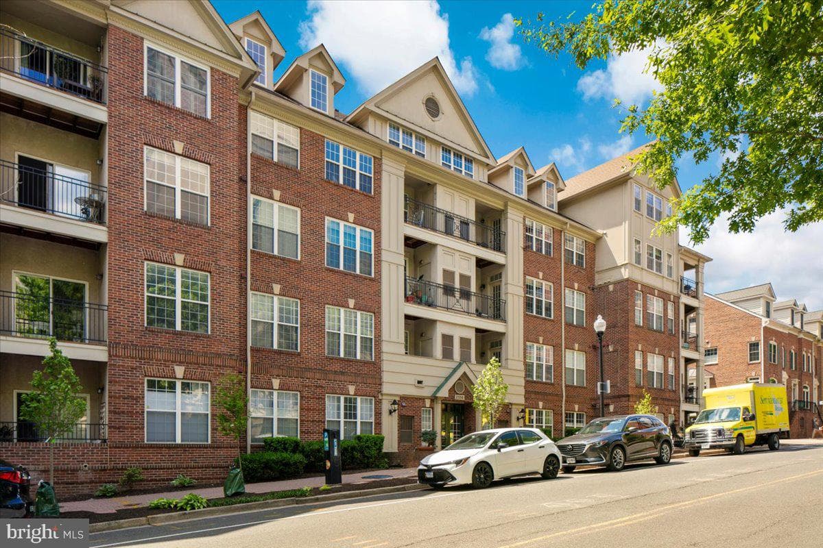 2330 14th Street N #207, Arlington
