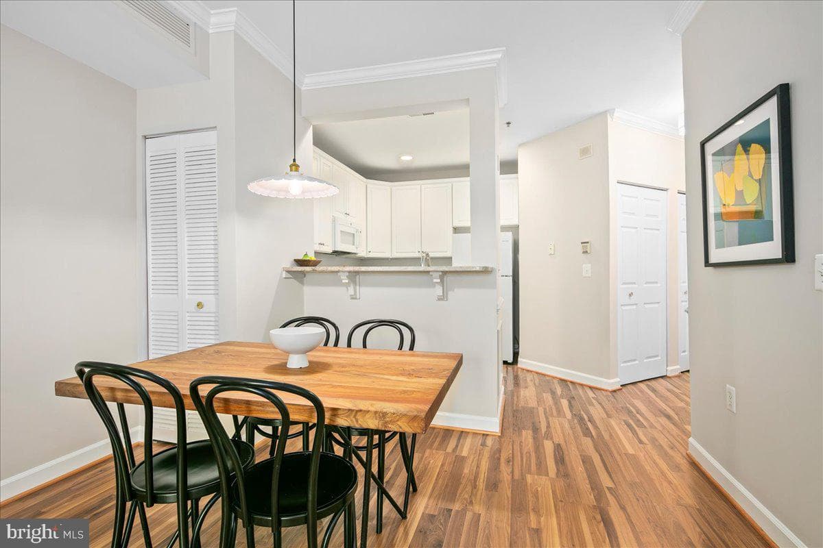 2330 14th Street N #207 photo 8