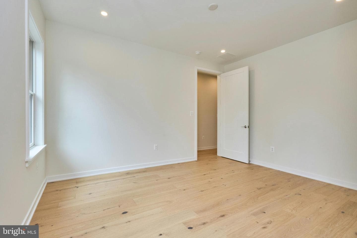 3233 4th Street N photo 25