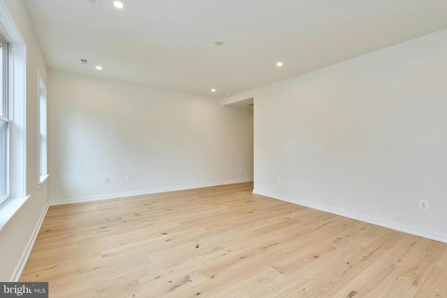 3233 4th Street N photo 27