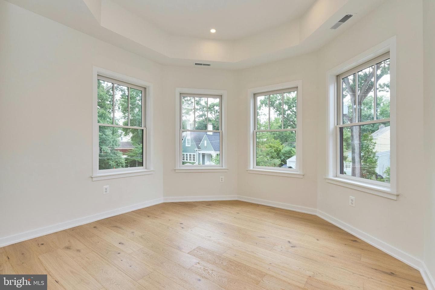3233 4th Street N photo 41