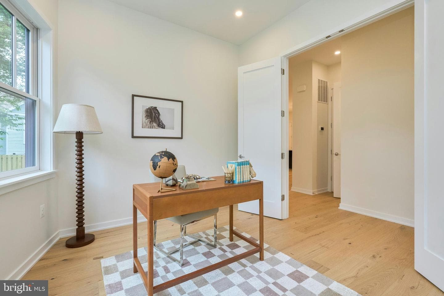 409 Jackson Street N photo 16