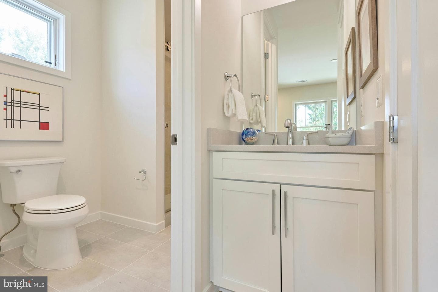 409 Jackson Street N photo 21