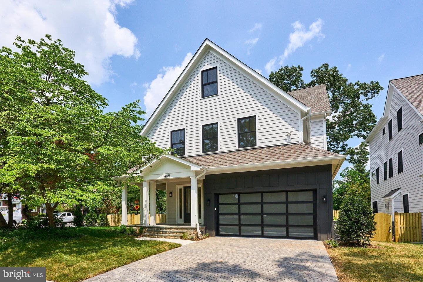 409 Jackson Street N photo 3