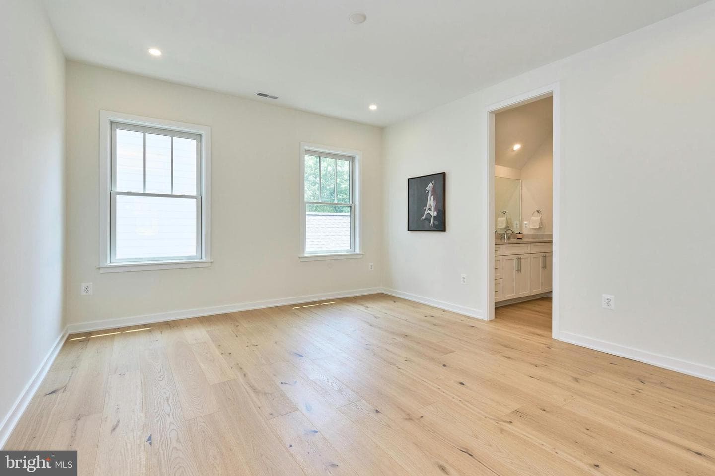 409 Jackson Street N photo 33