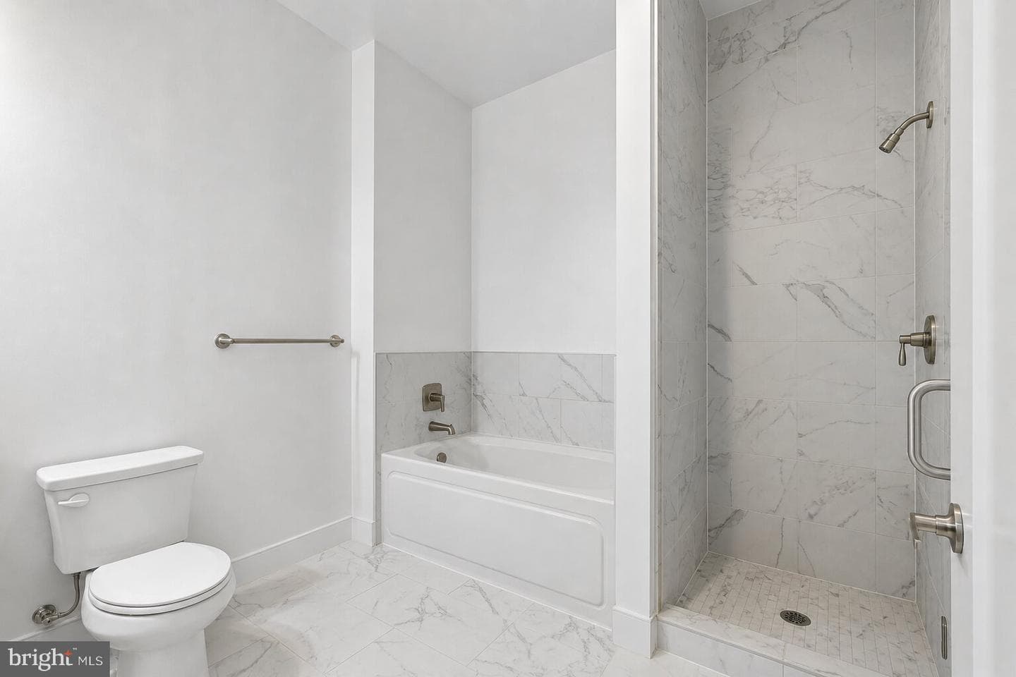 2000 Clarendon Boulevard #203 photo 10