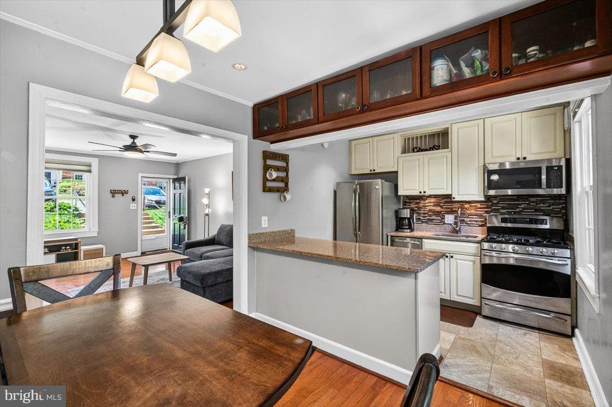 1201 S Barton Street #165 photo 9