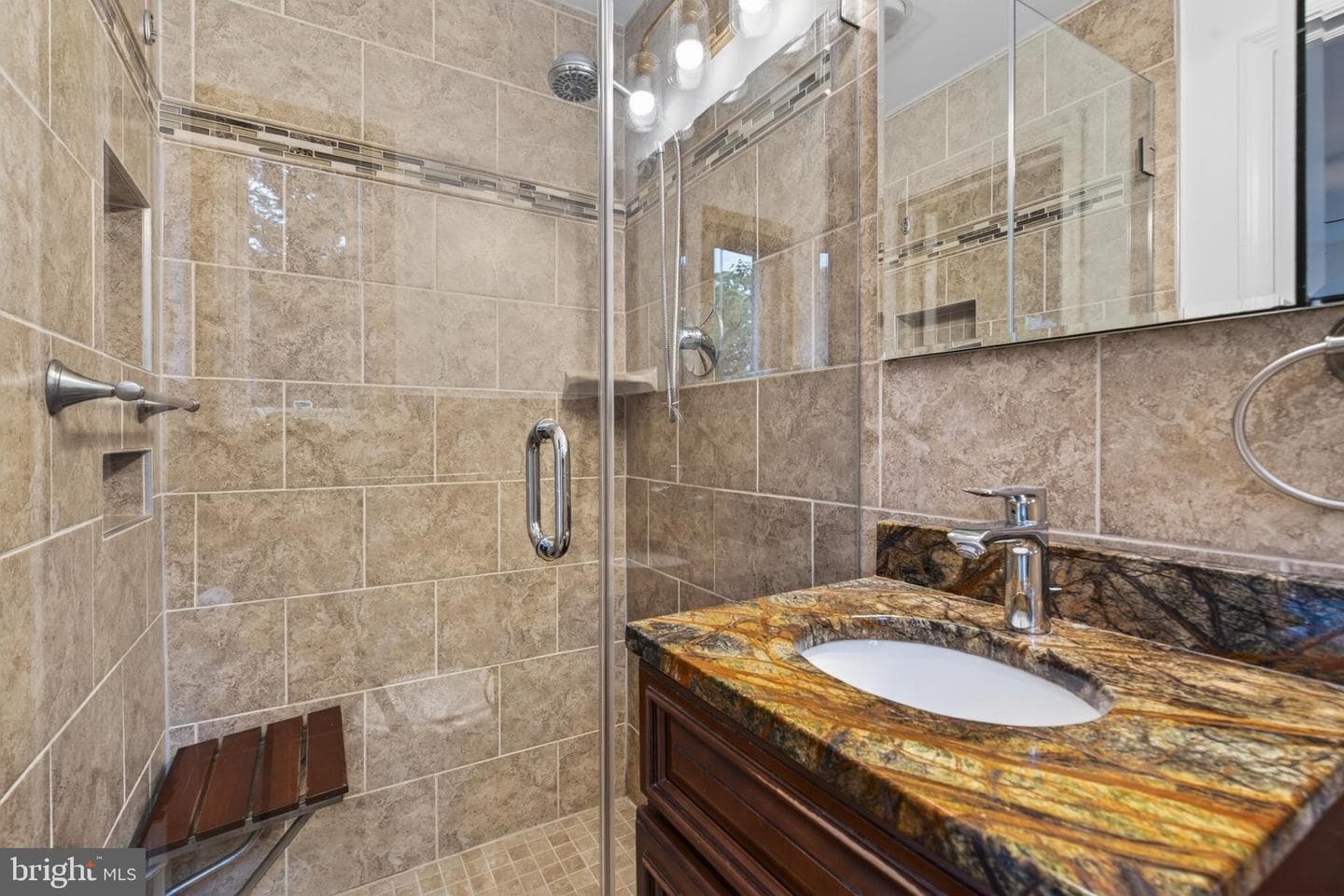 2506 N Upshur Street photo 22