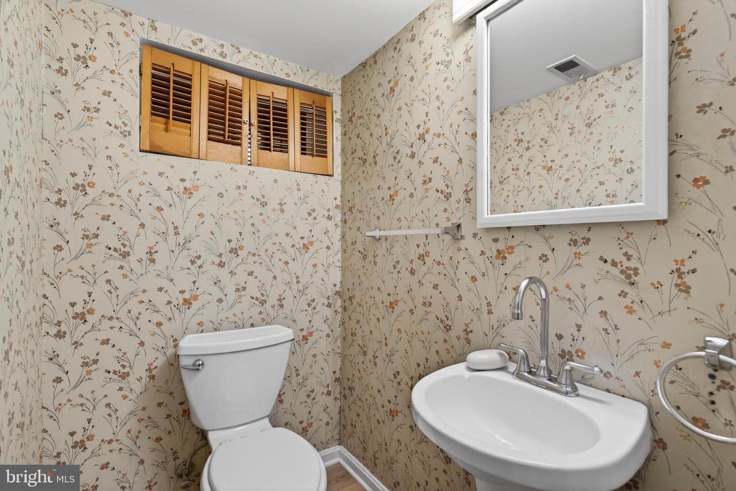 2506 N Upshur Street photo 37