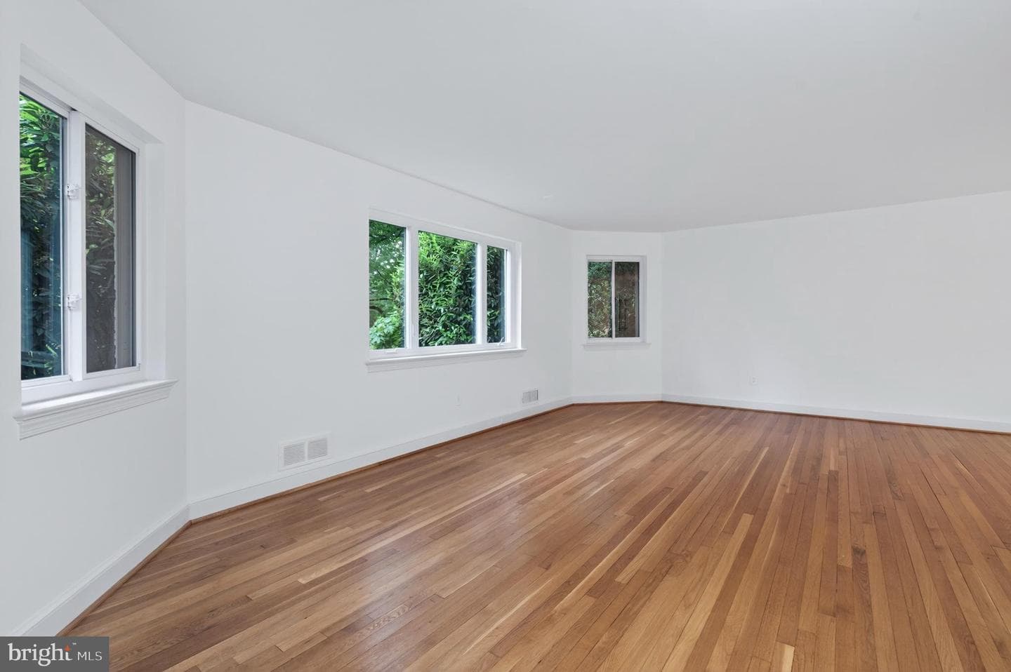 2506 N Upshur Street photo 6
