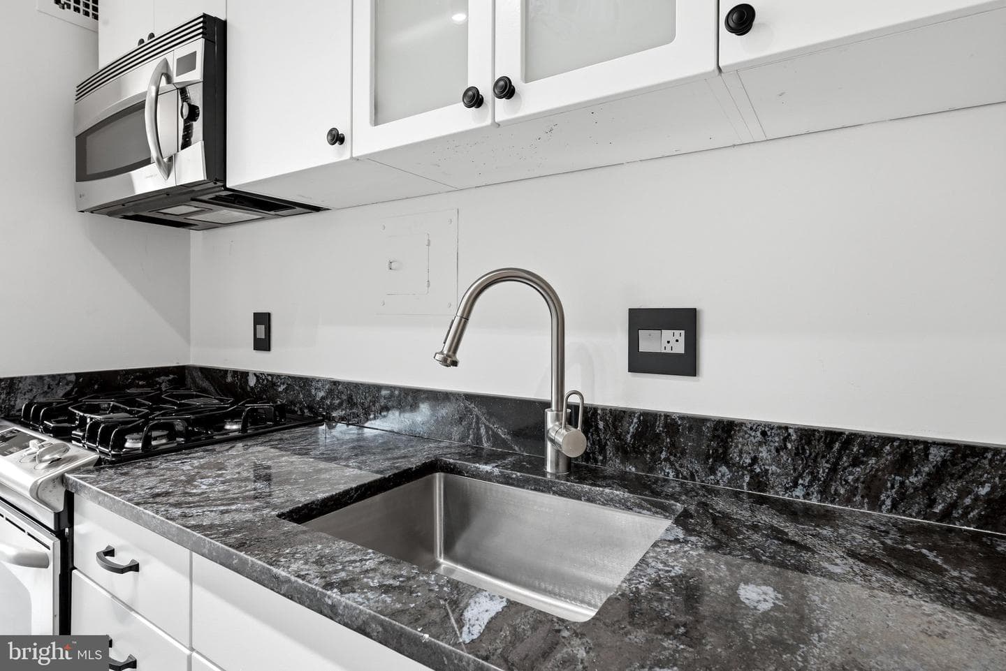 1210 N Taft Street #811 photo 24