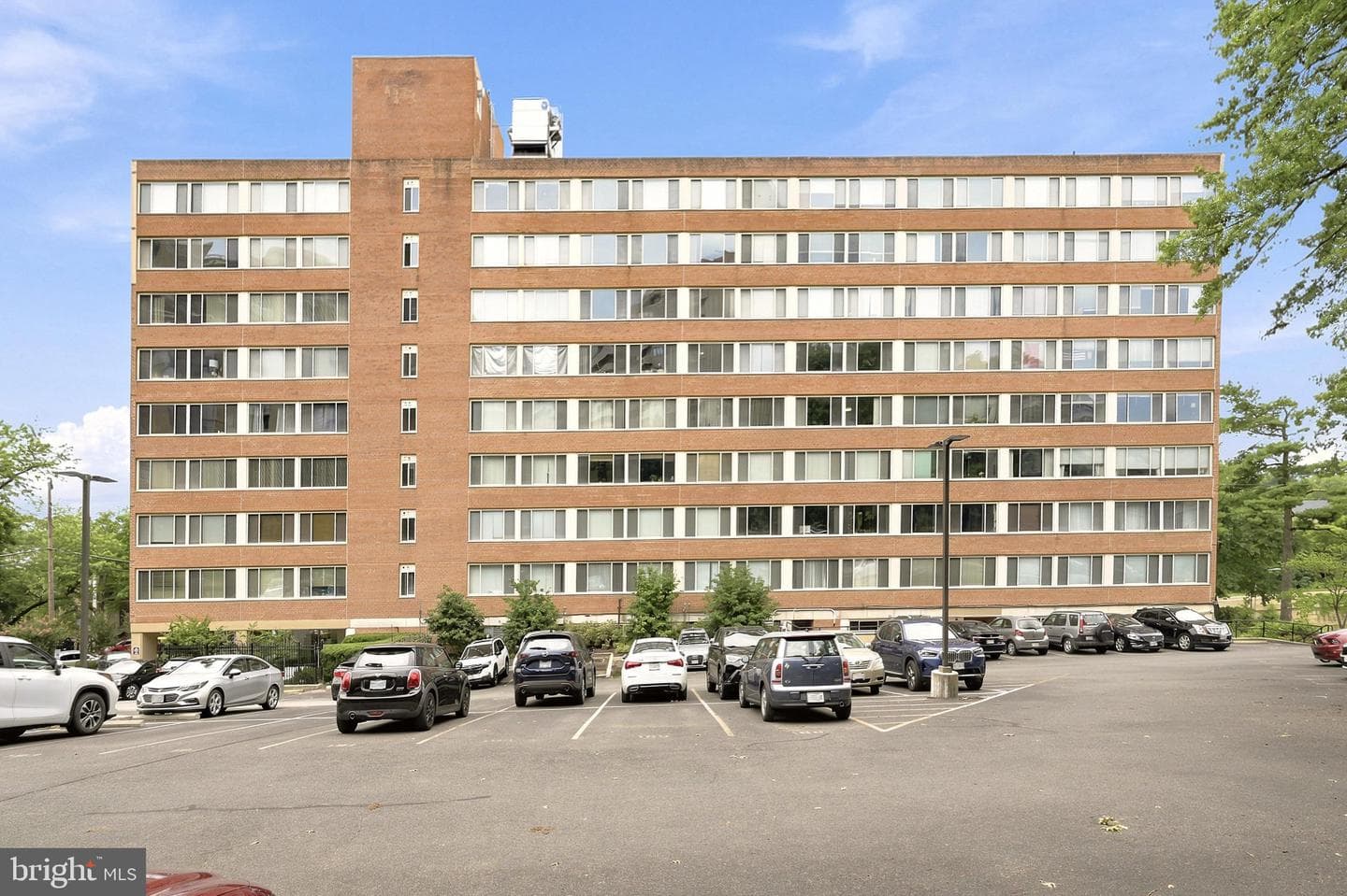1210 N Taft Street #811 photo 29