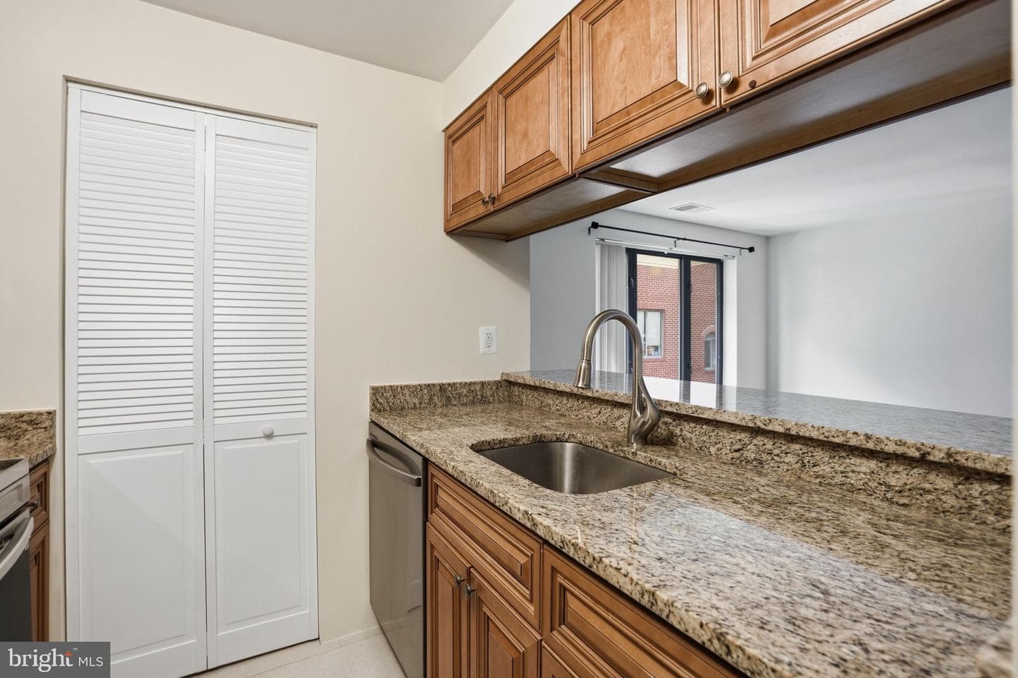 1020 N Stafford Street #312 photo 7