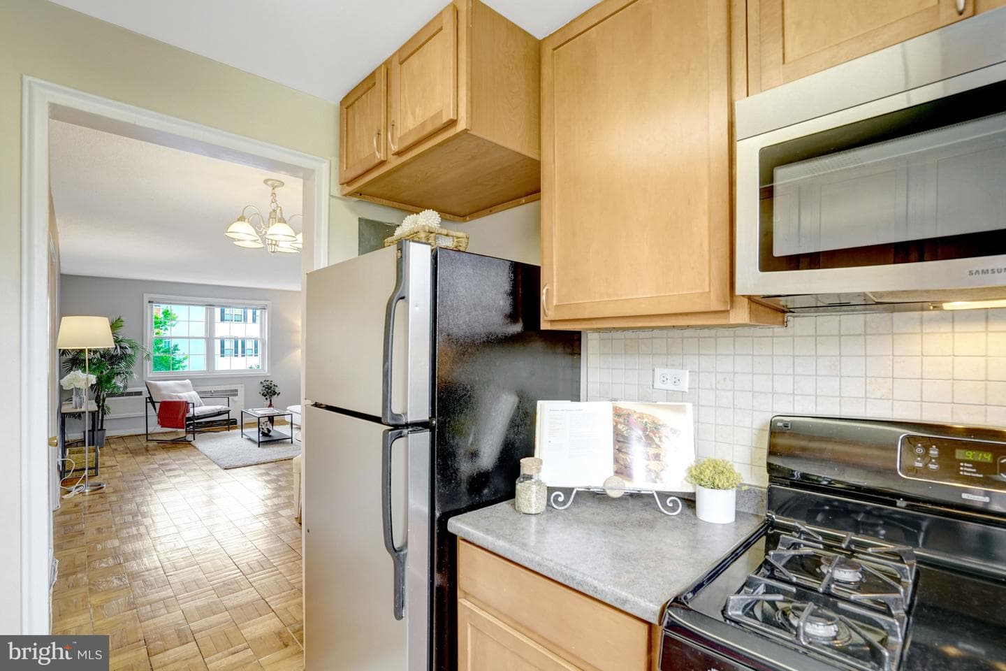 4352 N Pershing Dr # 43522 photo 13