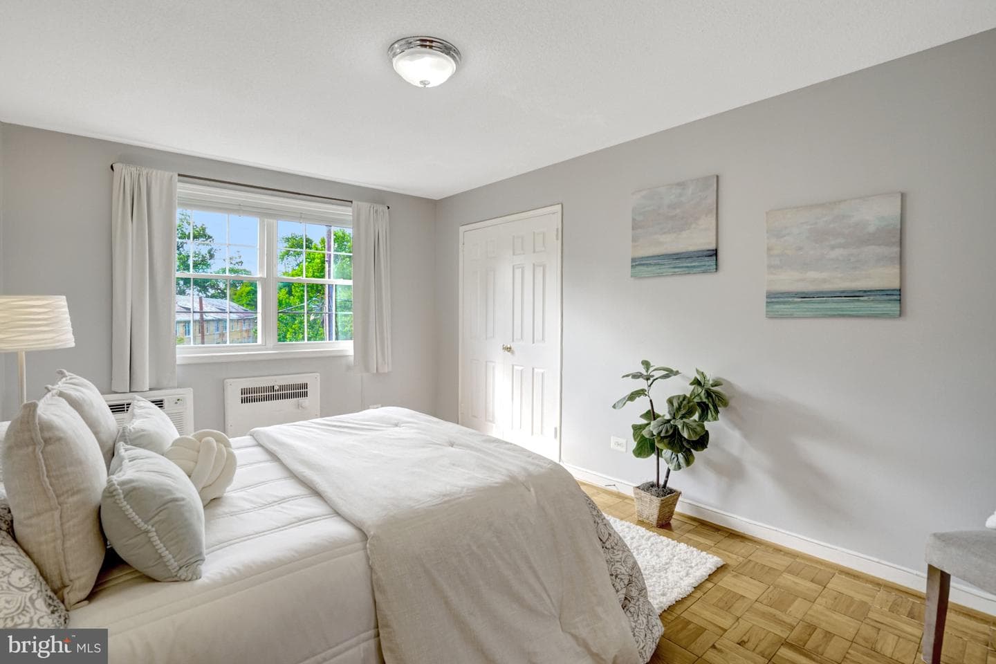 4352 N Pershing Dr # 43522 photo 17