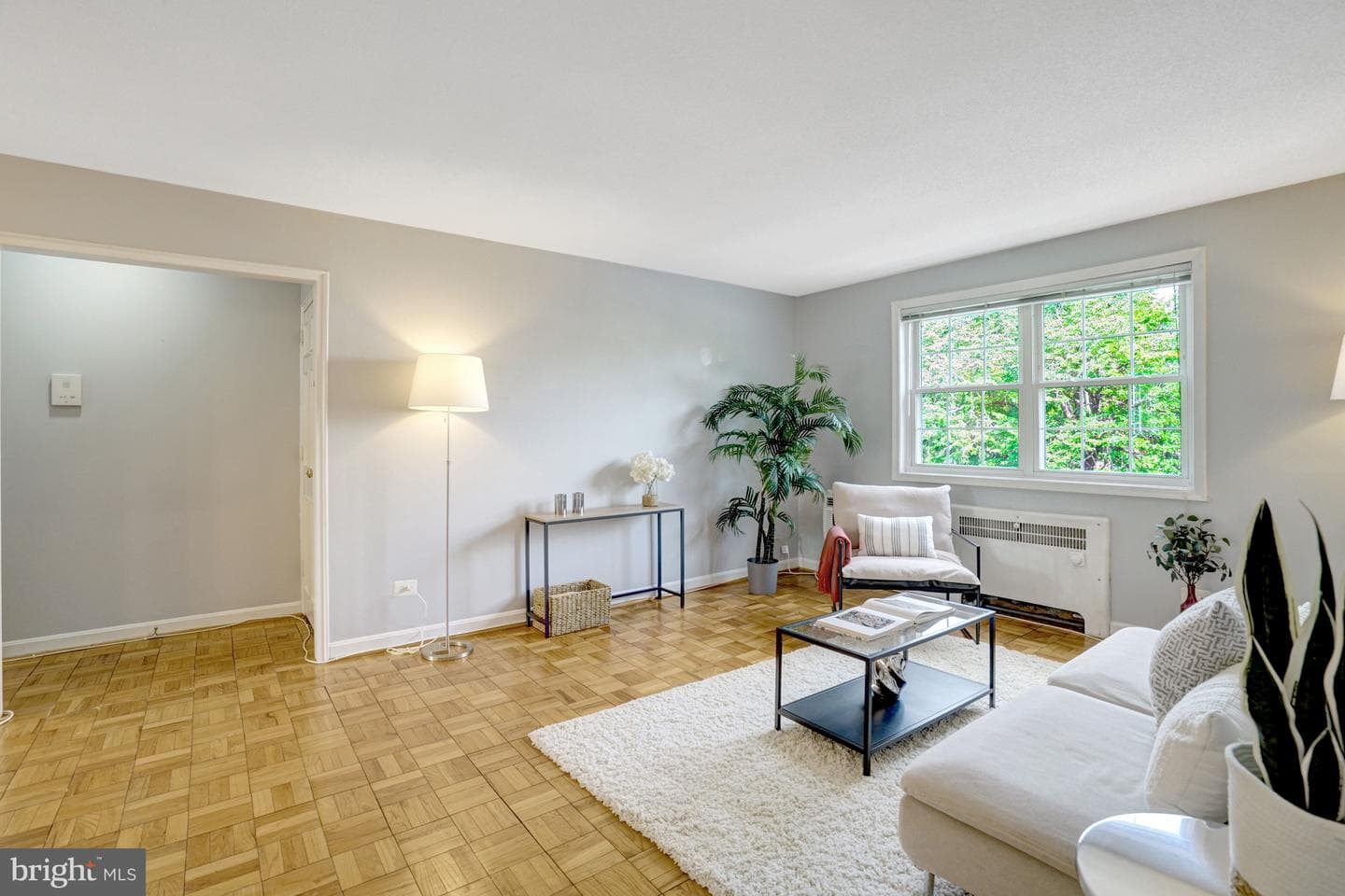 4352 N Pershing Dr # 43522 photo 3