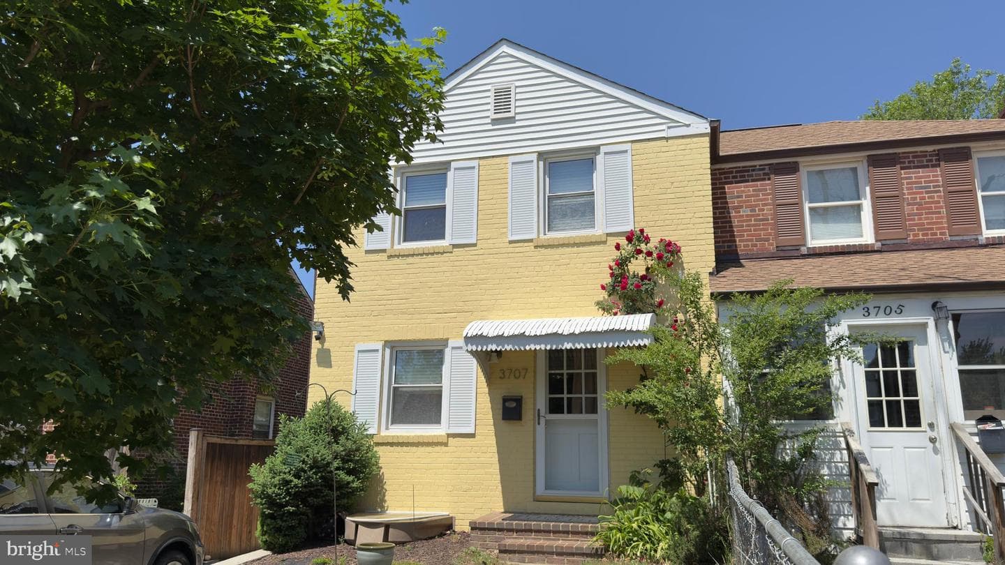 3707 1st Road S, Arlington
