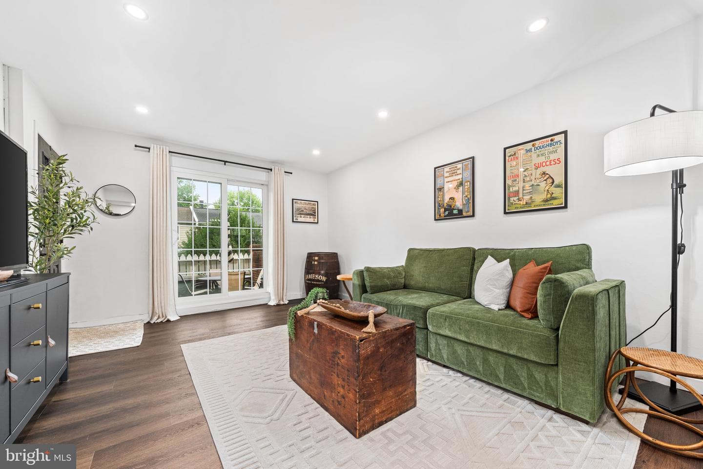 2717 S Walter Reed Drive #a photo 3