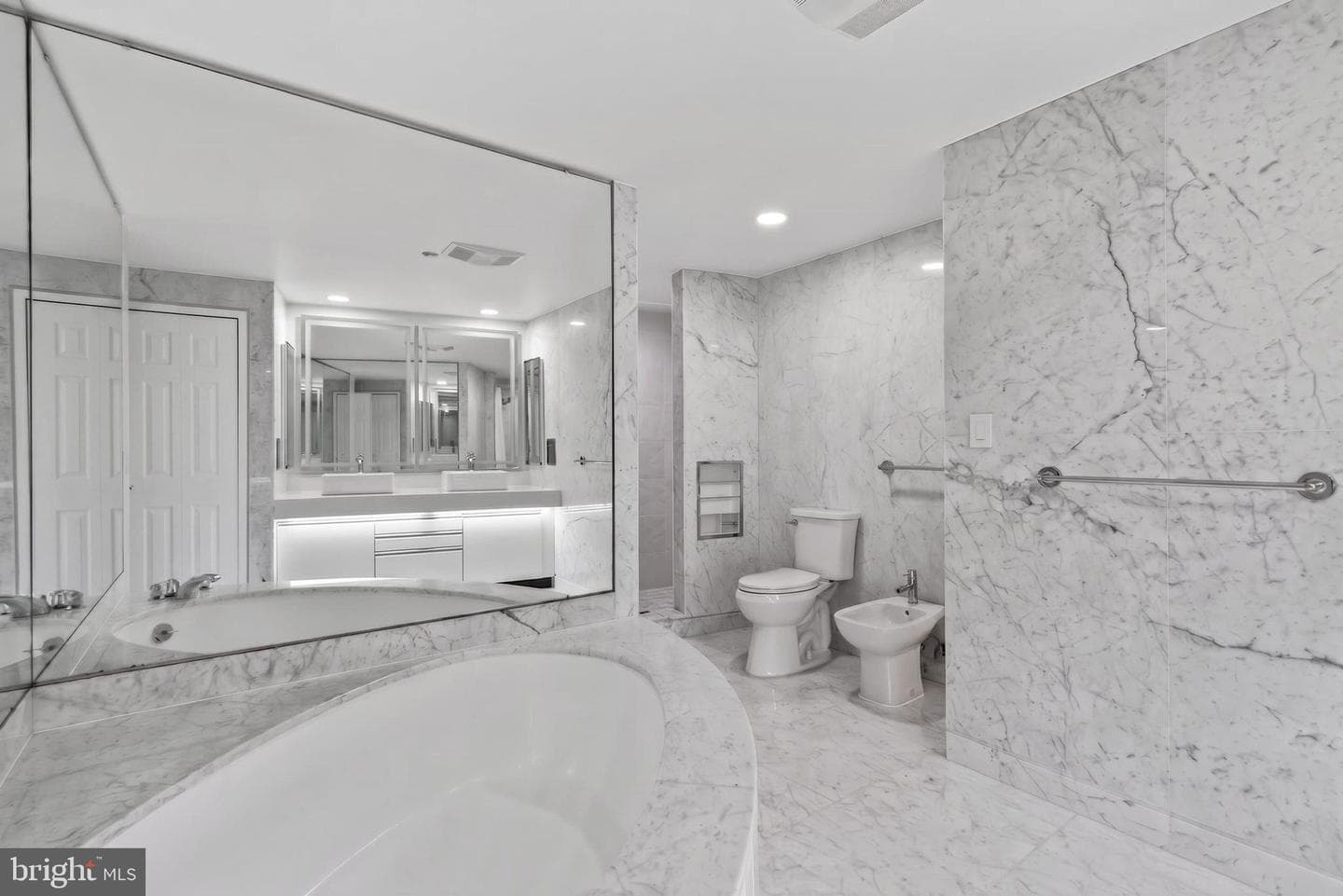 1300 Crystal Drive #1107s photo 34