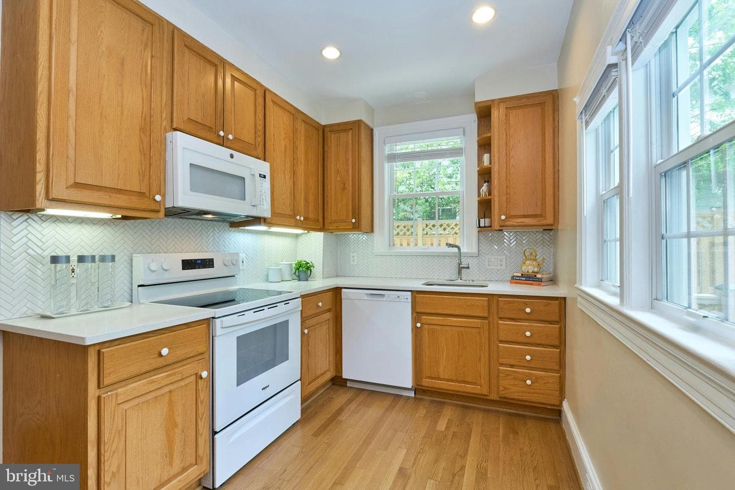 419 N Jackson Street photo 13