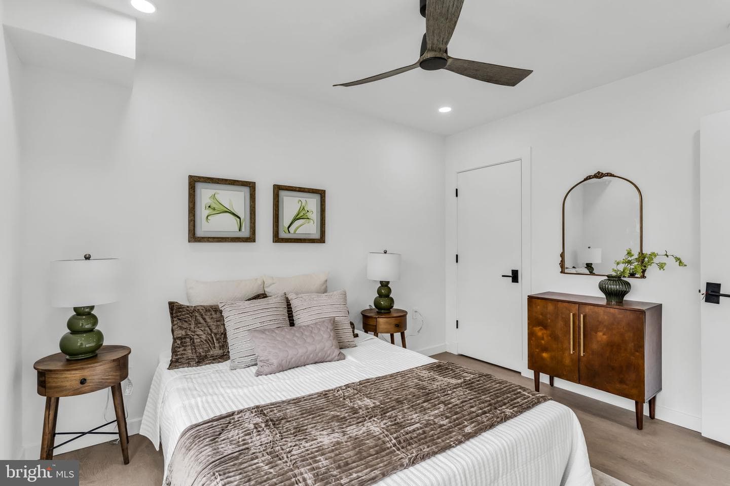 1201 N Quinn Street #102 photo 5