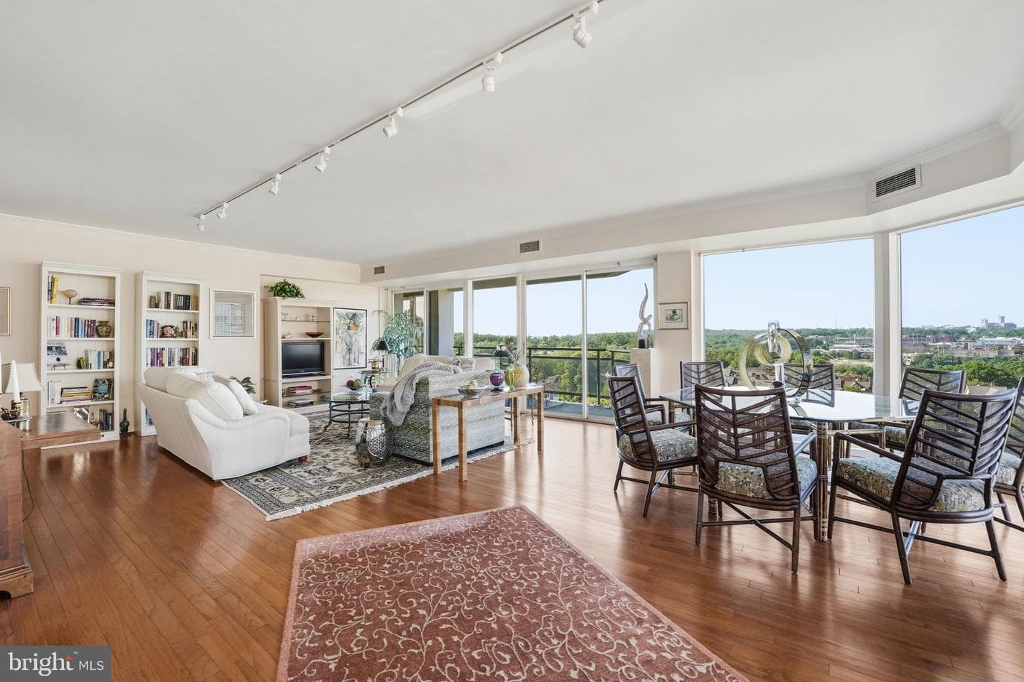 1530 Key Boulevard #928 photo 4