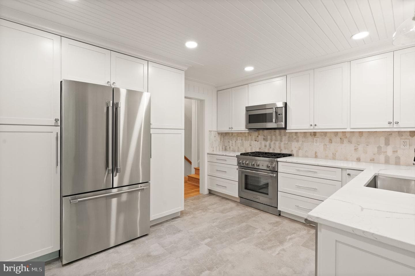 3667 N Harrison Street photo 18