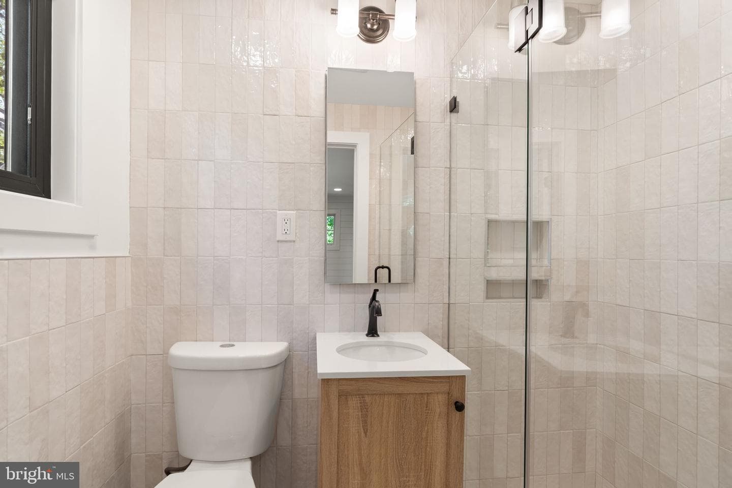 3667 N Harrison Street photo 31