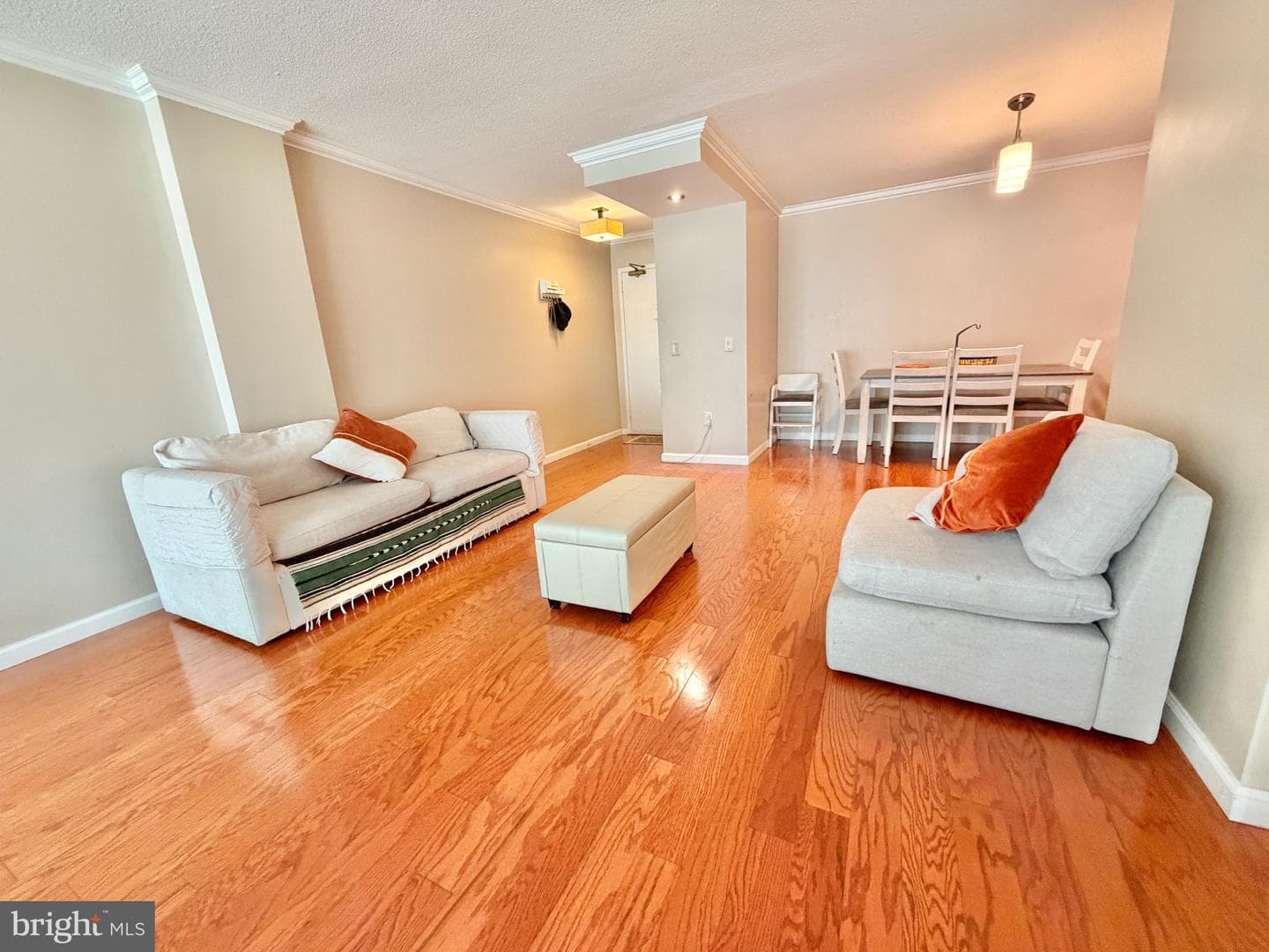 1300 Army Navy Drive #823 photo 3