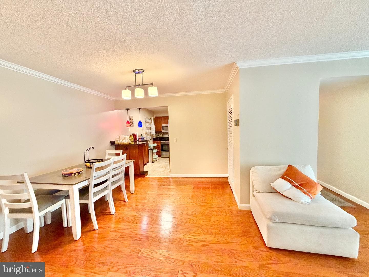1300 Army Navy Drive #823 photo 5