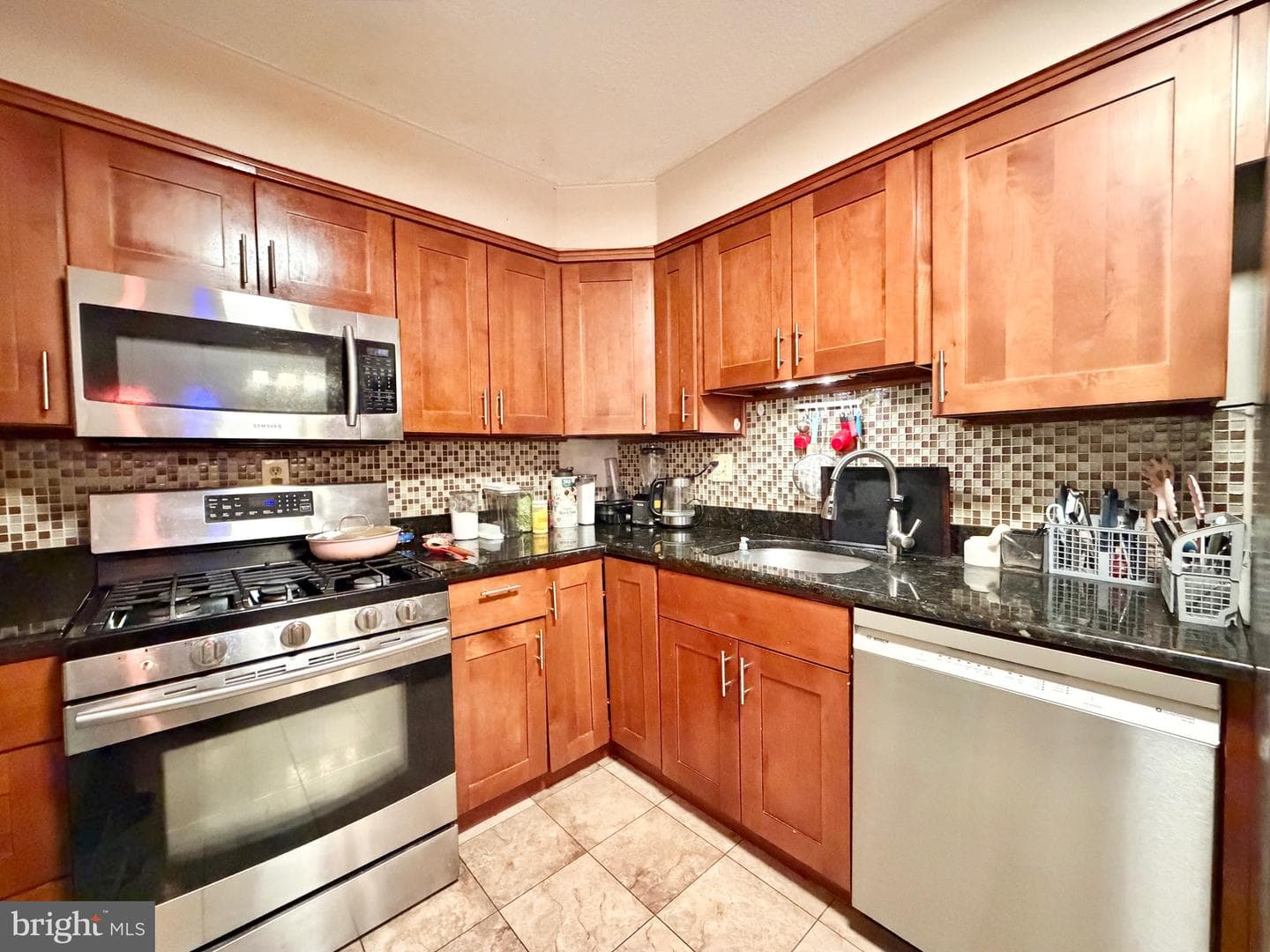 1300 Army Navy Drive #823 photo 8