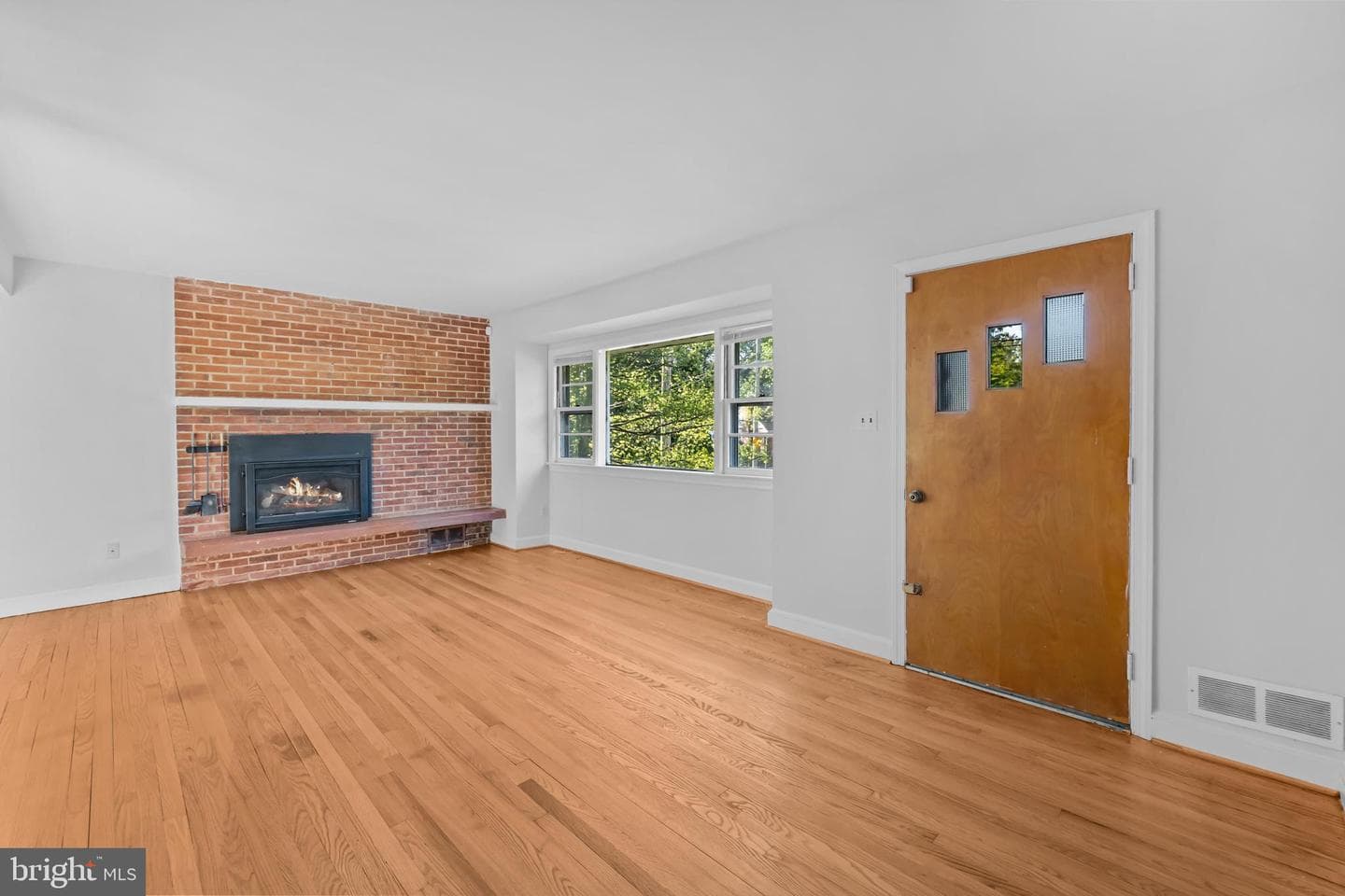5901 1st Street N photo 3