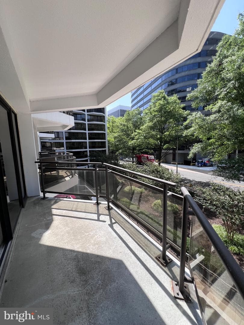 1530 Key Blvd # 317 photo 16