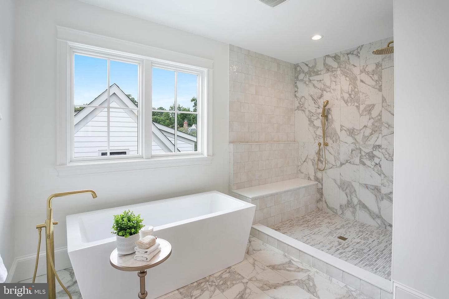 502 N Jackson Street photo 28