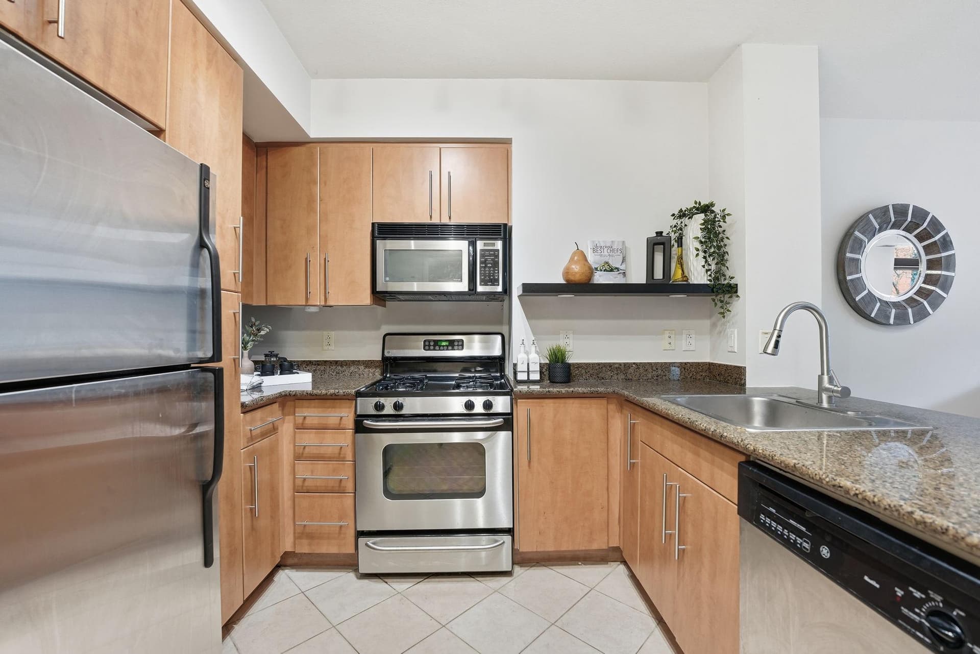 1021 N Garfield Street #233 photo 10
