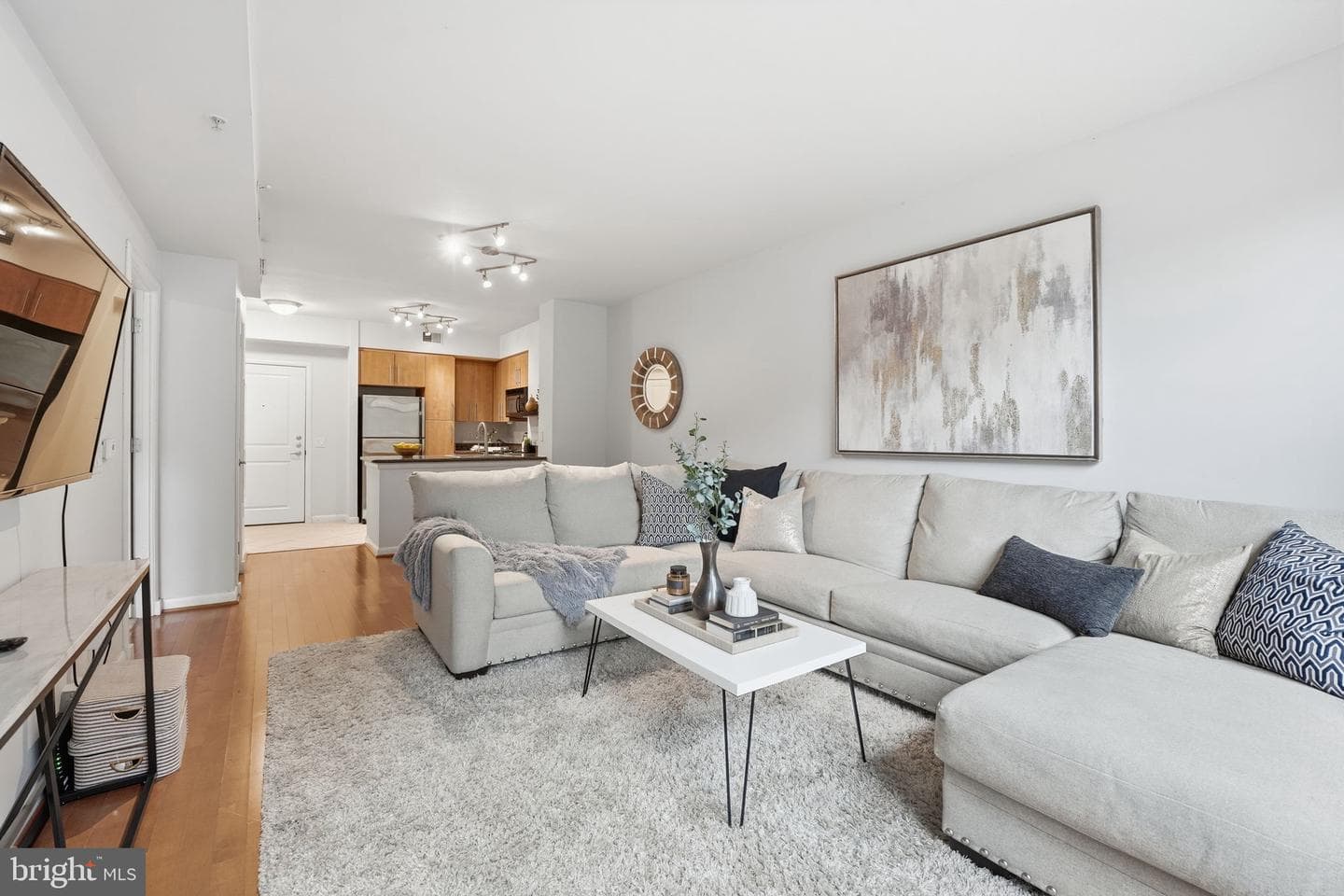 1021 N Garfield Street #233 photo 17