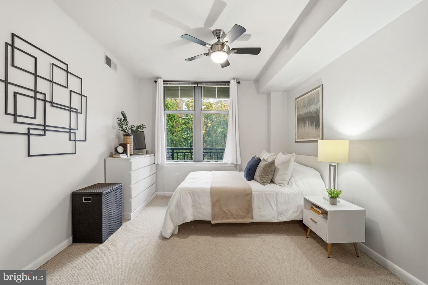 1021 N Garfield Street #233 photo 24