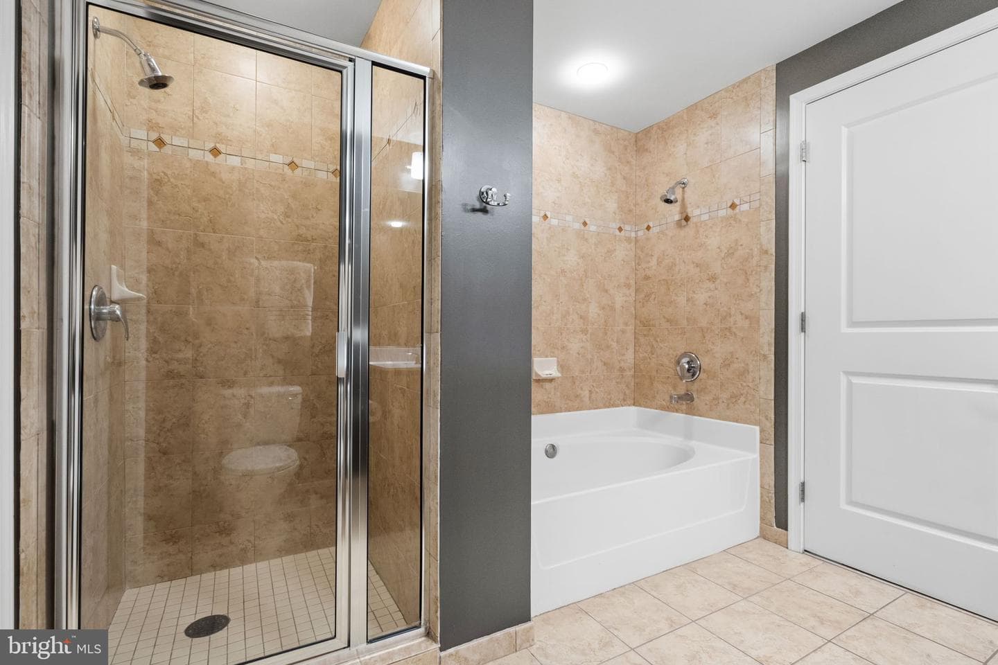 2720 S Arlington Mill Drive #616 photo 29