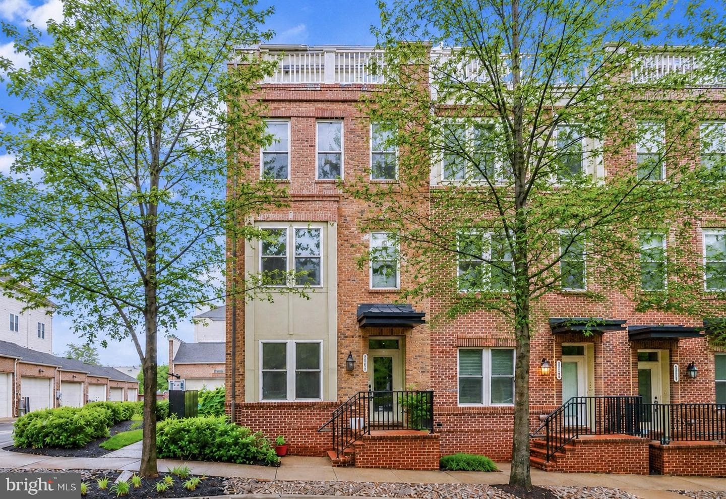 1121 S Lincoln Street, Arlington