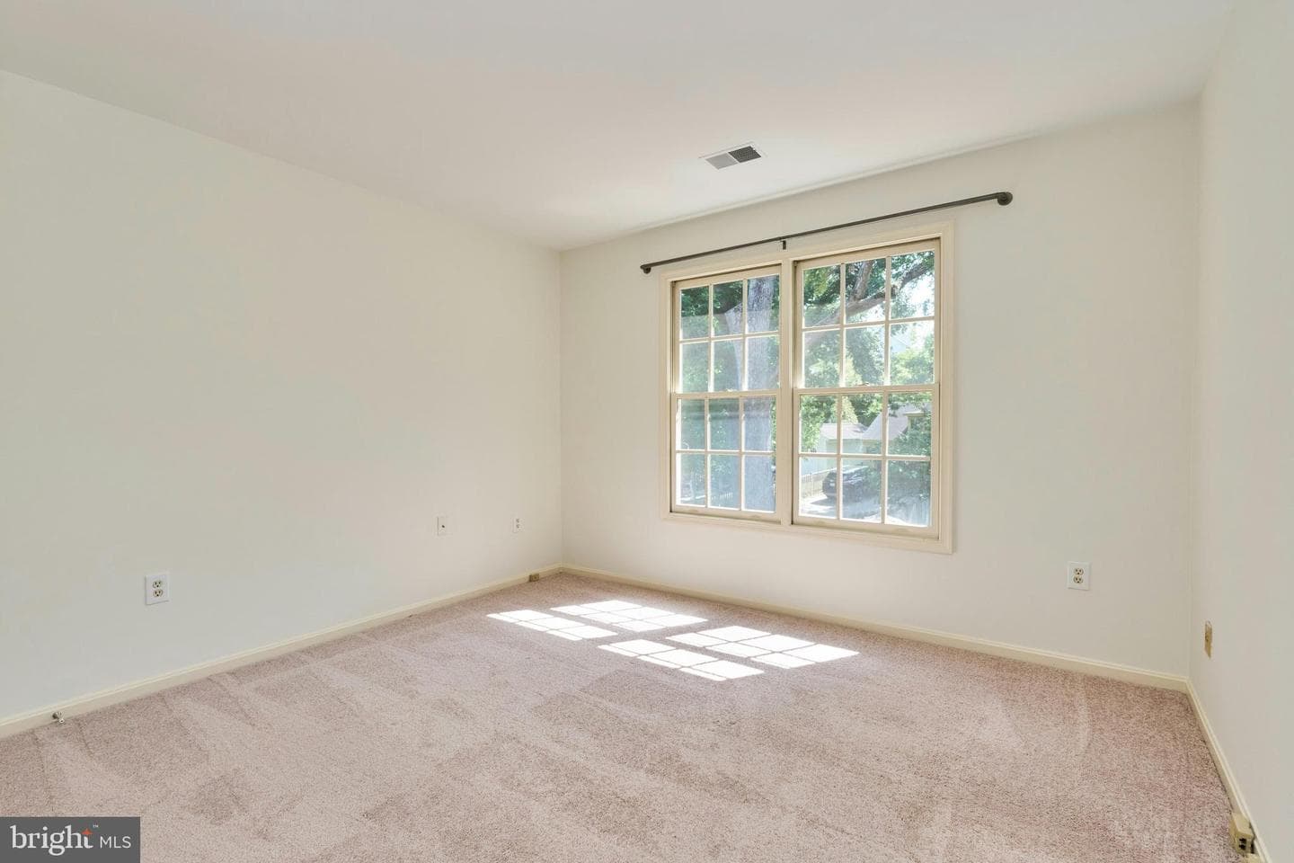 2904 N 4th Street N photo 33