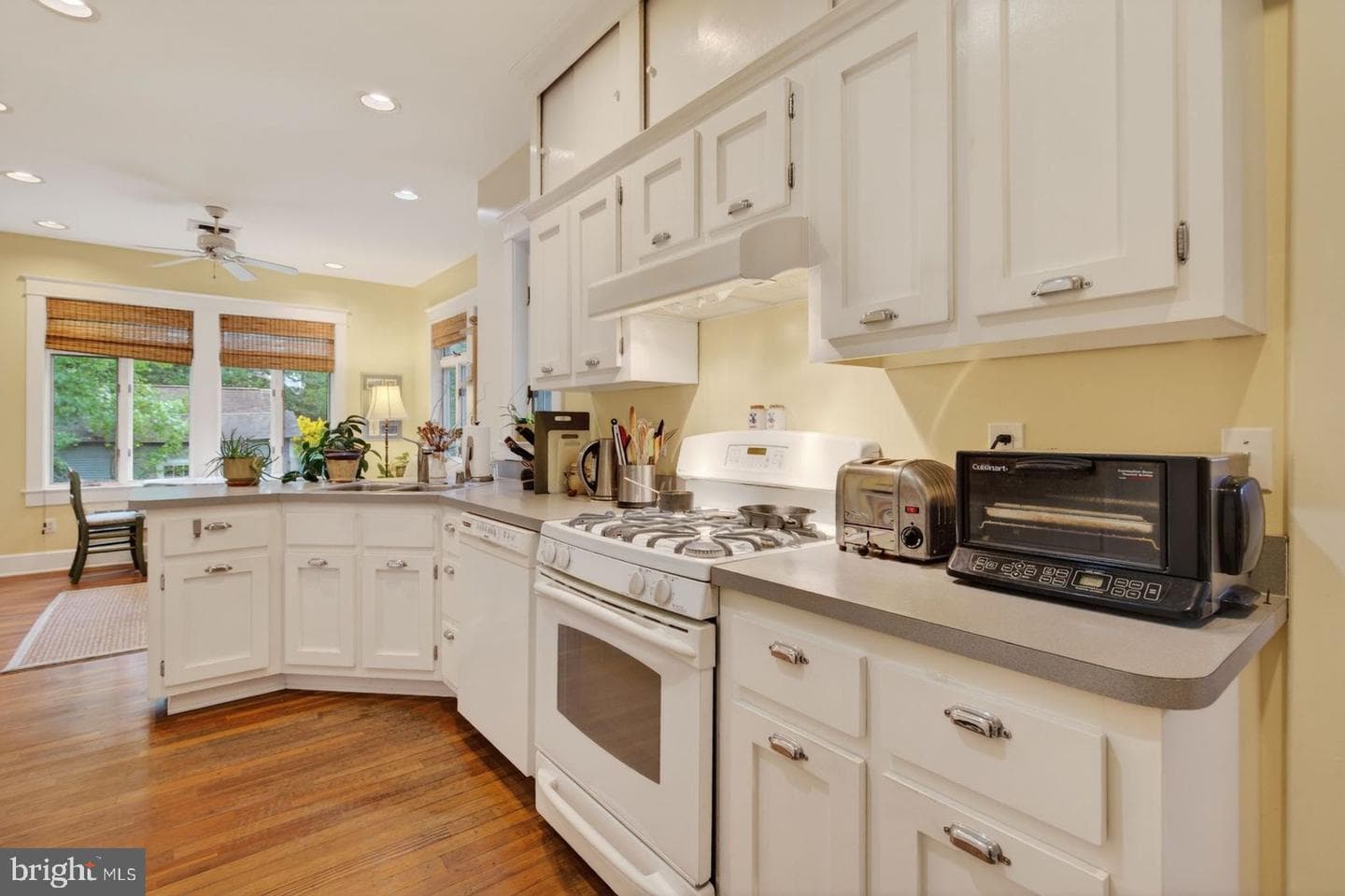 526 N Ivy Street photo 10