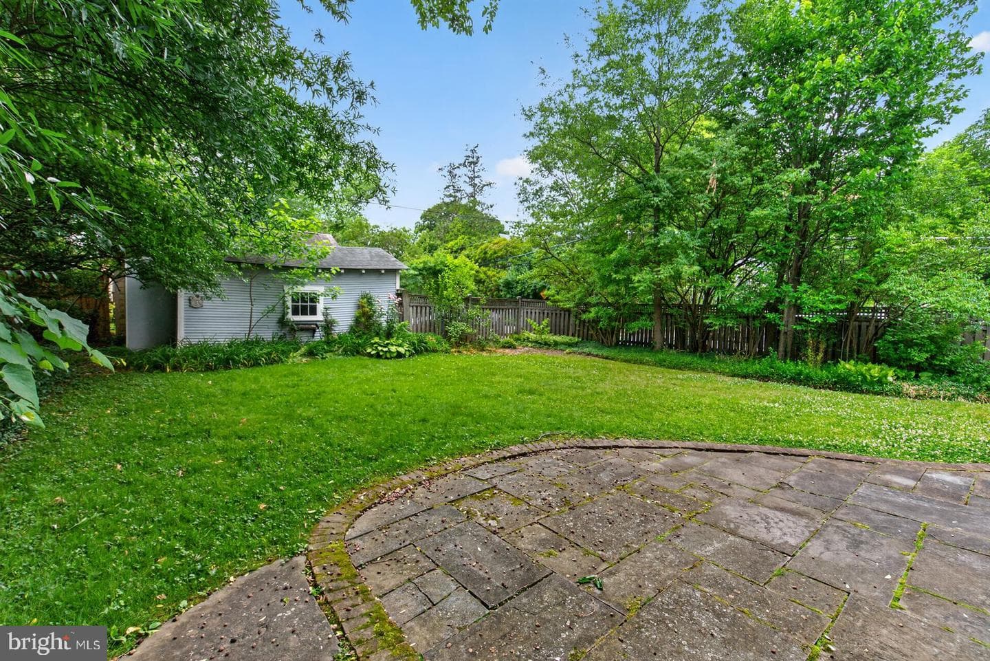526 N Ivy Street photo 38