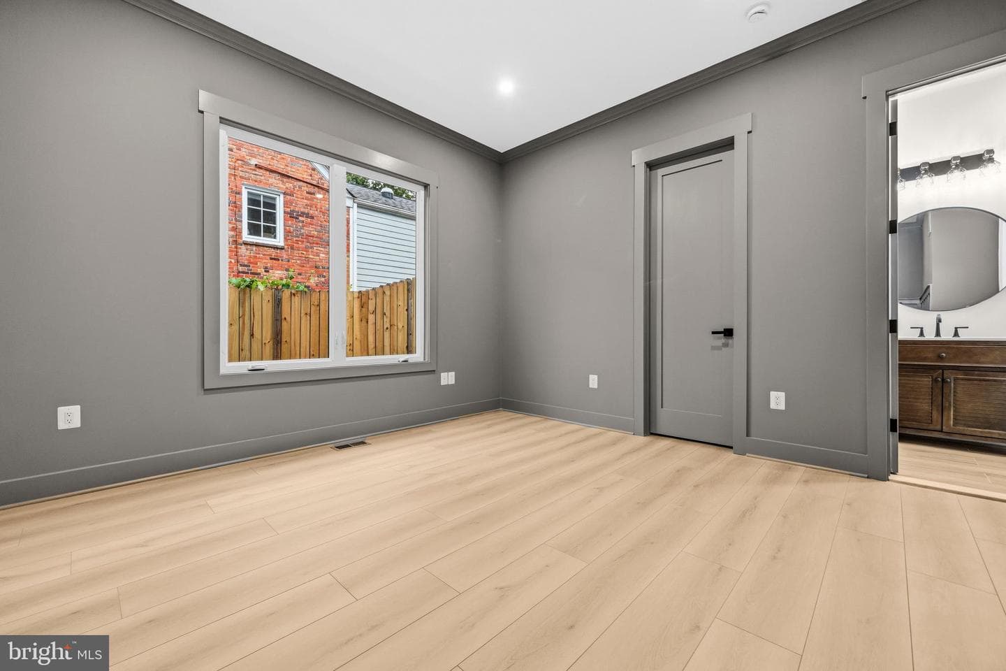 1905 N Taylor Street photo 20
