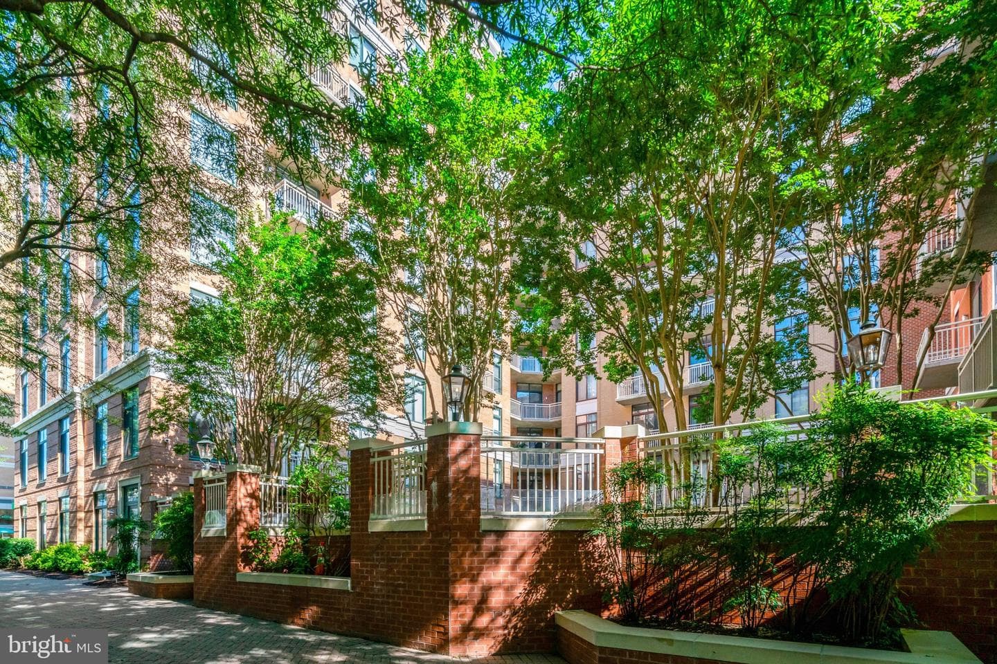 1201 N Garfield Street #202 photo 33