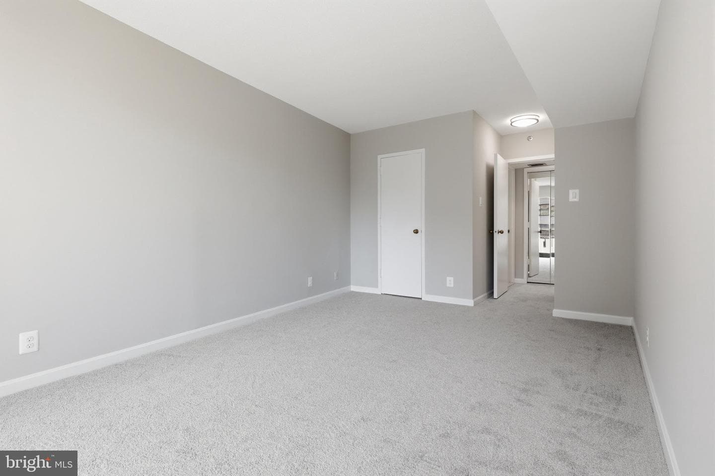 1200 Crystal Dr # 1311 photo 21
