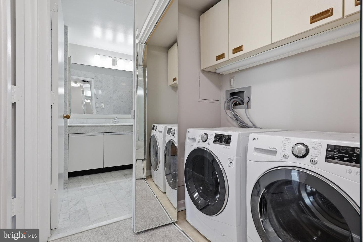 1200 Crystal Dr # 1311 photo 25