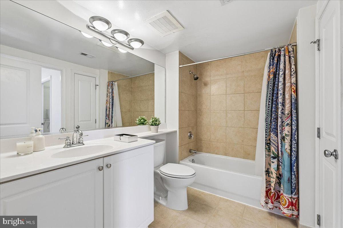 851 N Glebe Road #1003 photo 12